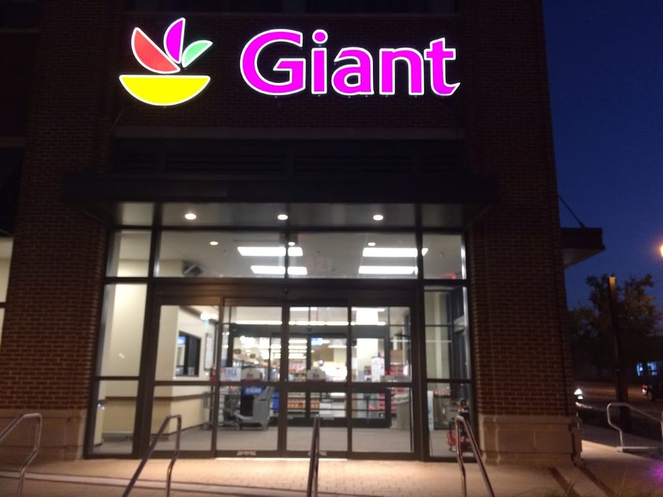 Giant Food Store 2742