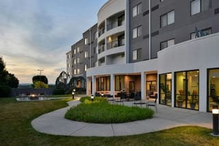 Courtyard By Marriott #harcy