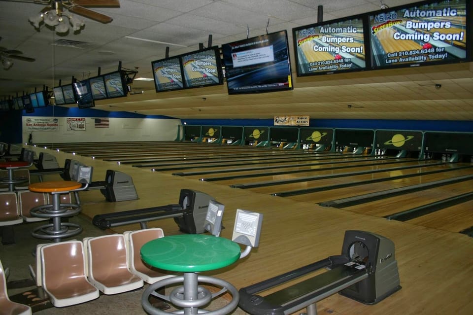 Astro Bowling Lanes
