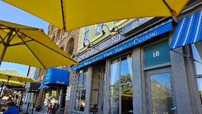 Irises Cafe & Wine Bar