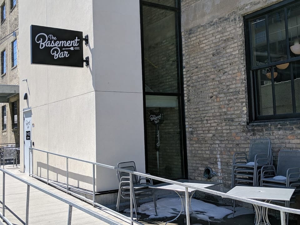 Nolos Kitchen & Bar
