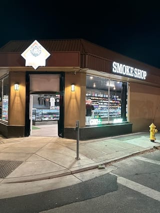 Grizzlys Smokeshop