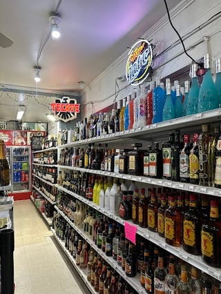 HUGO'S LIQUOR