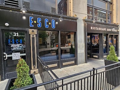 Club Level Bar 4