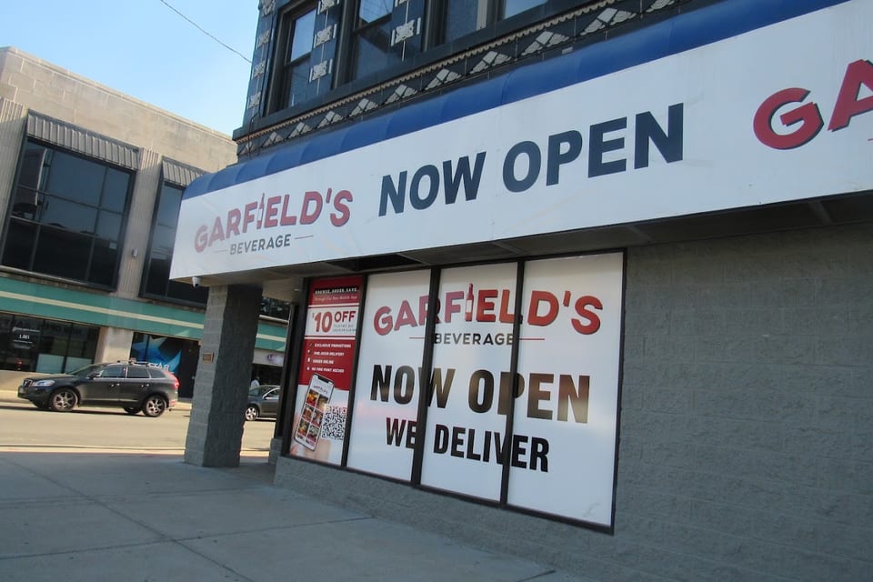 Garfield's Beverage - Lincoln Ave