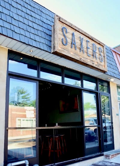 Saxers Pub & Restaurant