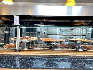Maxis Pizza & Bar