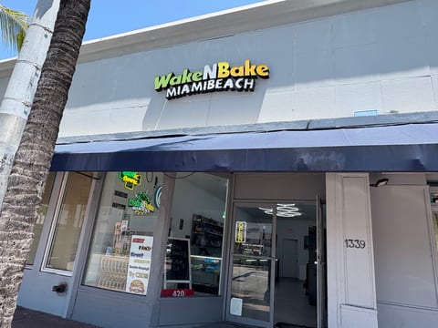 Wake N Bake Miami Beach