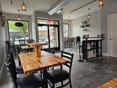 Alejandros Mariscos & Bar