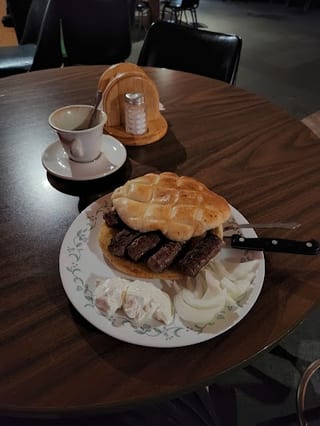 Cafe Phoenix Rest
