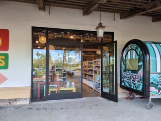 PSBS: Palm Springs Bottle Shop