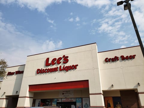 Lees Discount Liquor