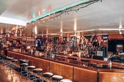 Half Shell Restaurant