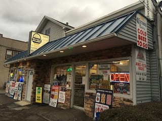 Luckys Beer & Deli