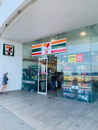7- Eleven