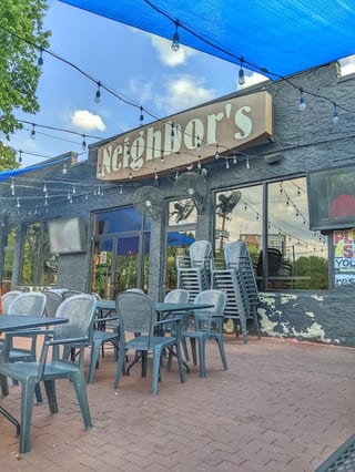 Neighbors Pub