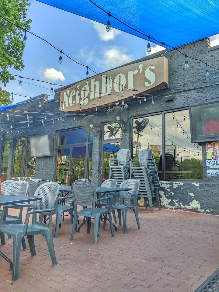 Neighbors Pub