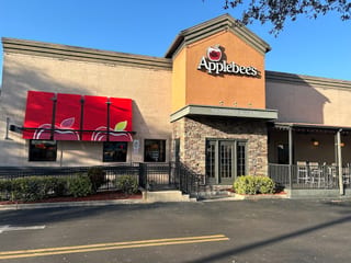 Applebees Neighborhood Grill & Bar