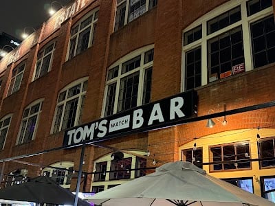 Toms Watch Bar
