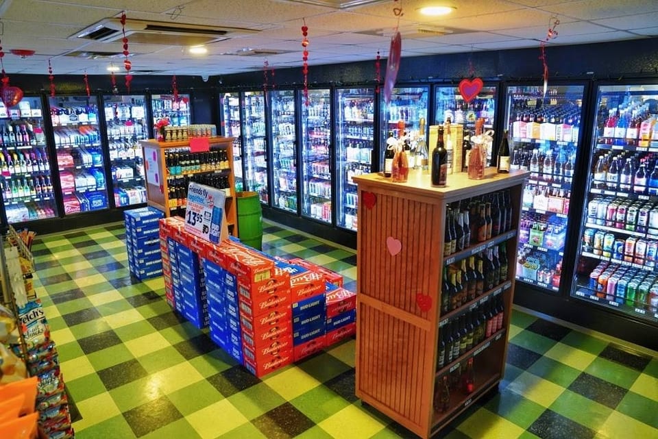 Bailey's Bar & Grille