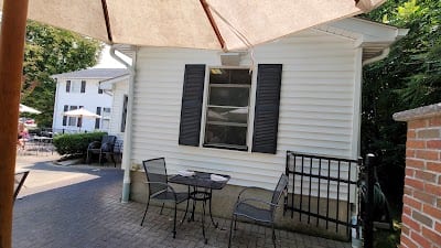 Mad Jacks Pub & Grill