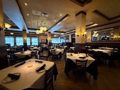 Maggianos Little Italy