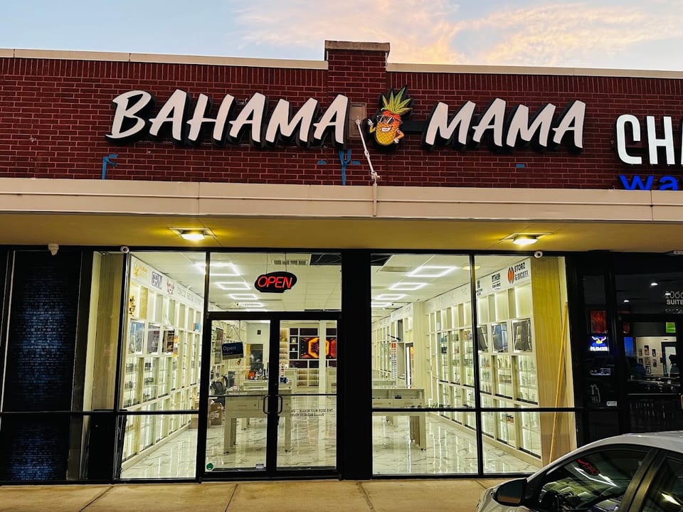 Bahama Mama Kings Lake