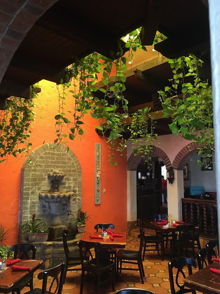 Marianos Restaurant