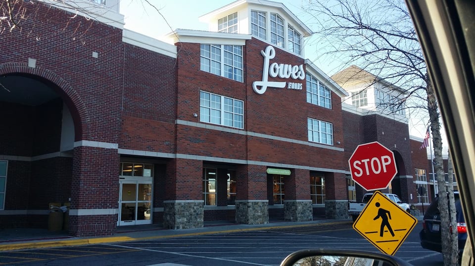 Lowes Foods 203 (Oak Ridge)