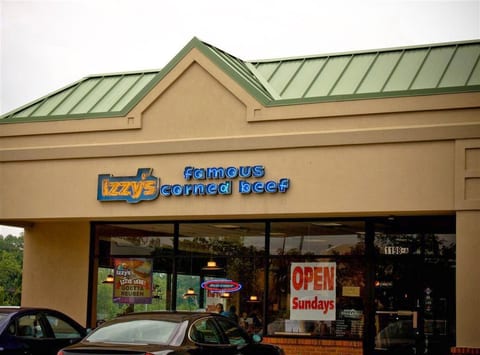 Izzy'S