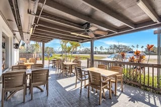 Kahuna S Bar & Grill