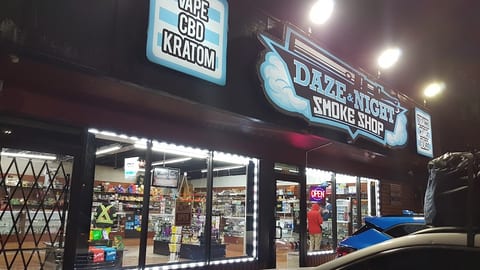 Daze & Night Smoke Shop