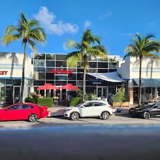 Signature Market