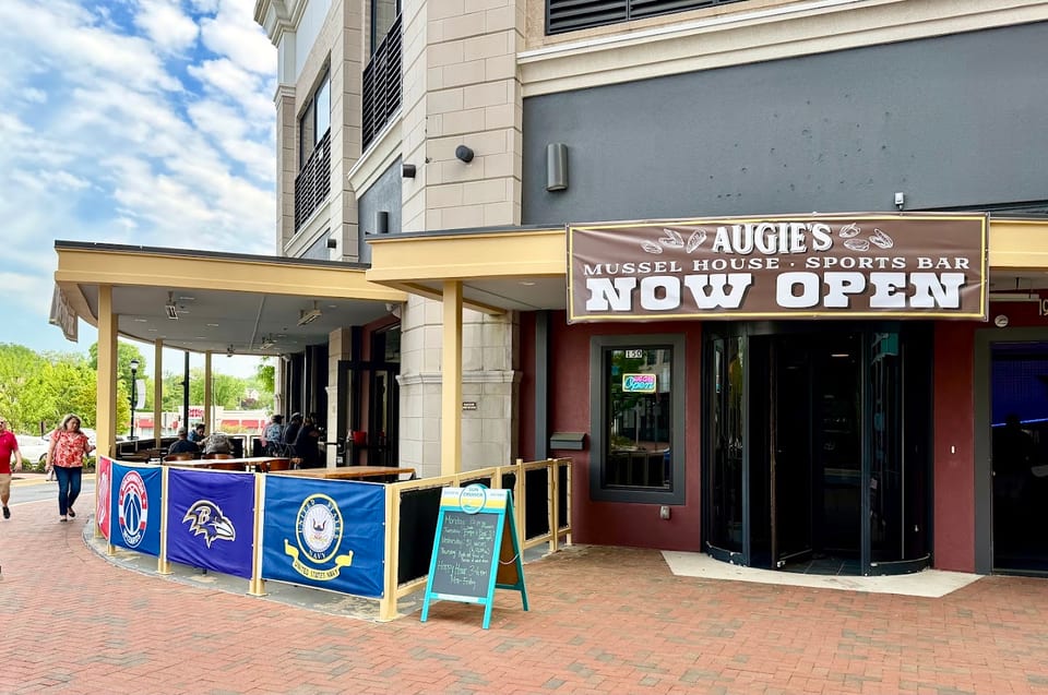 Augies Mussel House