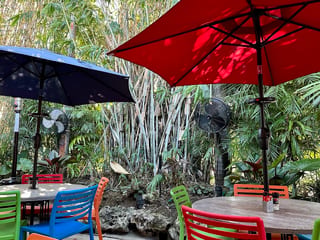 Rosies Bar & Grill