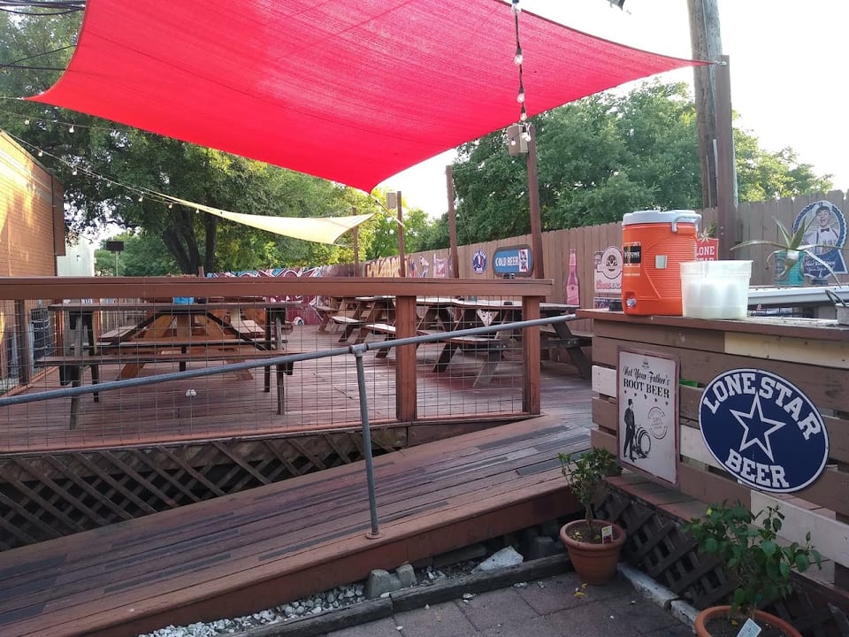 Bender Bar & Grill