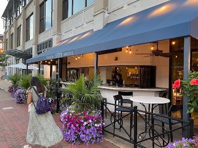 Leos Italian Social