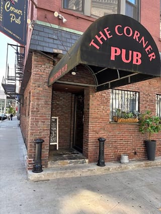 Corner Pub Of Chinatown