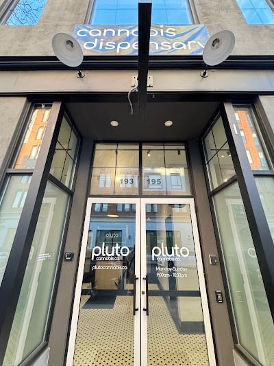 Pluto Cannabis - Lynn