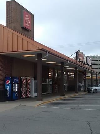 P.w. Wine Shop