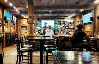 Harbor Light Pub