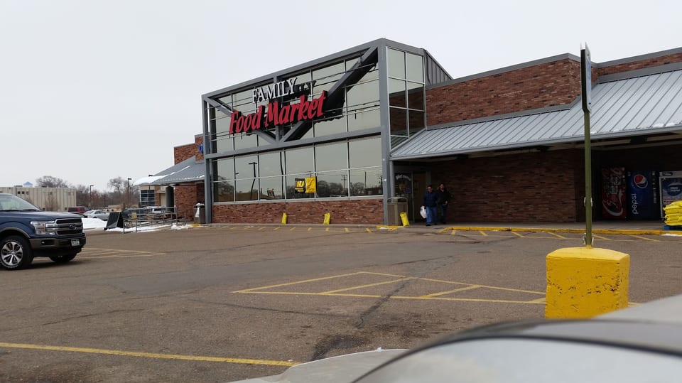 Family Foods Market - Sterling
