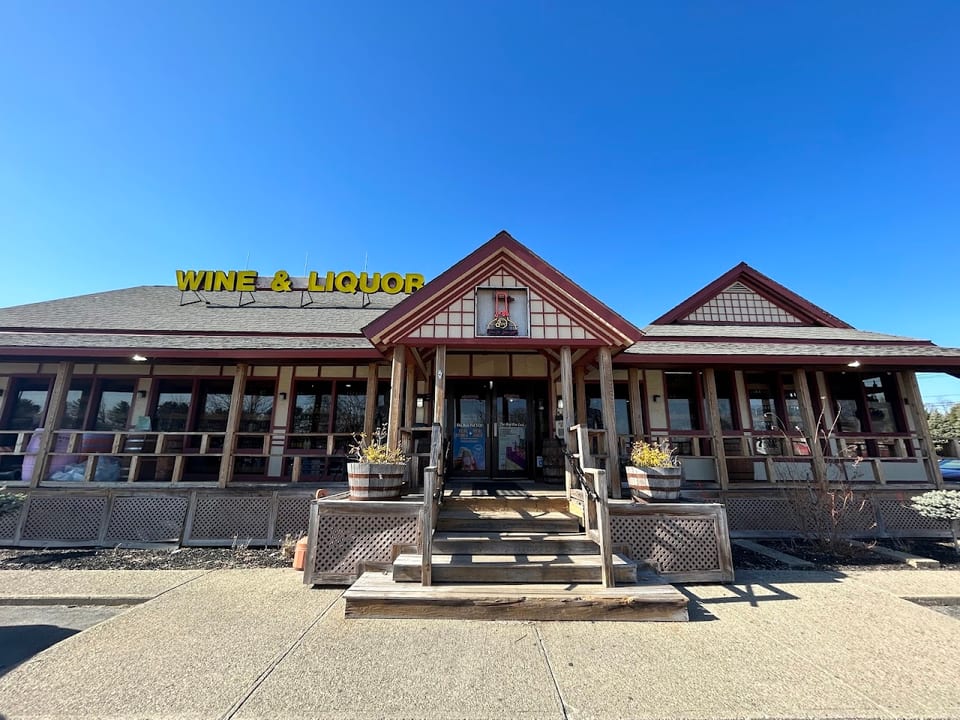 Monty's Discount Wine and Liquor