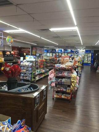 Docs Food Store