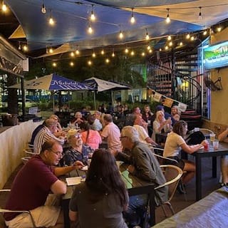 Raffurtys Bar & Grill