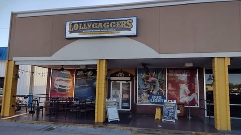 Lollygaggers Sports Pub 2