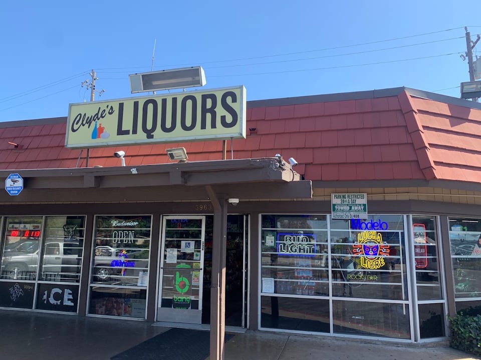 Clydes Liquors
