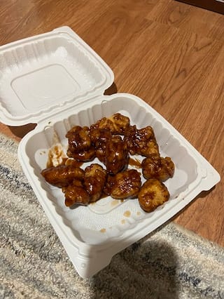 Lucci Pizza Grill & Store
