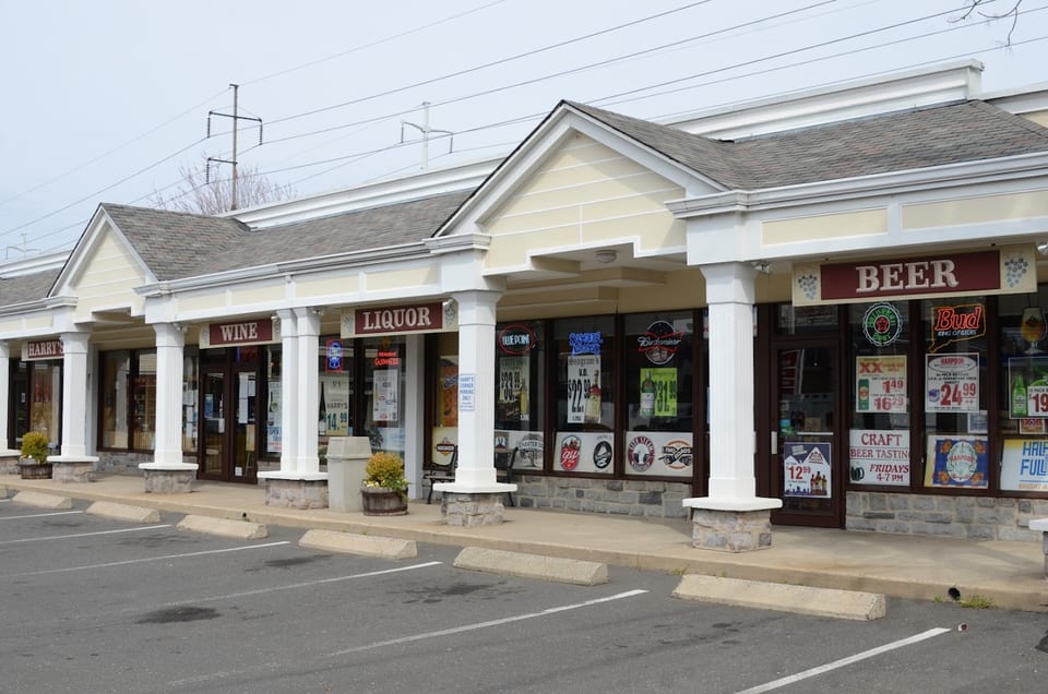 Harrys Wine & Liquor