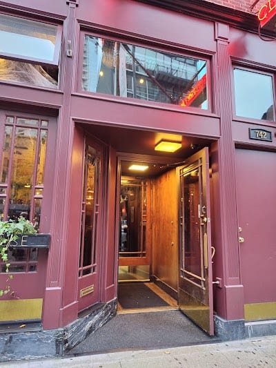 Clark St Ale House